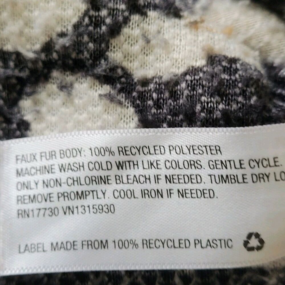 Wild Fable Cropped Hoodie Womens M Black White Animal Print Fleece Pullover - Picture 12 of 12